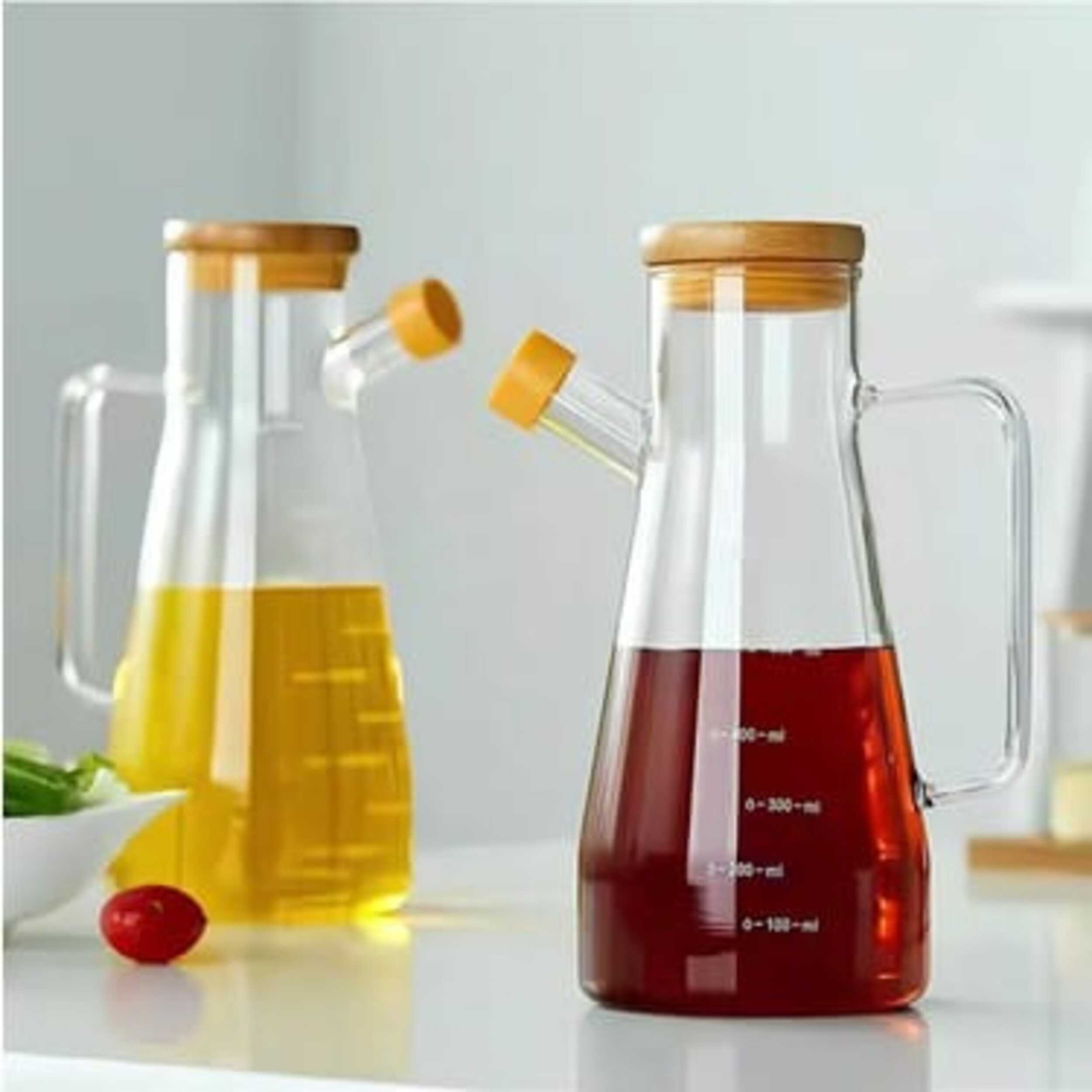900ml Airtight Oil Jug with Wooden Lid & Precision Pour Stopper